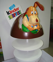 KINDER SURPRISE